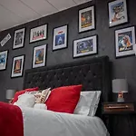 Victoria Loft - 1 Bedroom With Off Site Access Lejlighed
