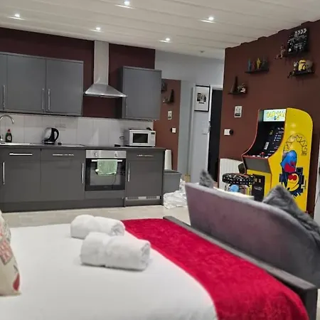 Victoria Loft - 1 Bedroom With Off Site Access * Bowness-on-Windermere