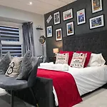 Victoria Loft - 1 Bedroom With Off Site Access 公寓 鲍内斯温德米尔